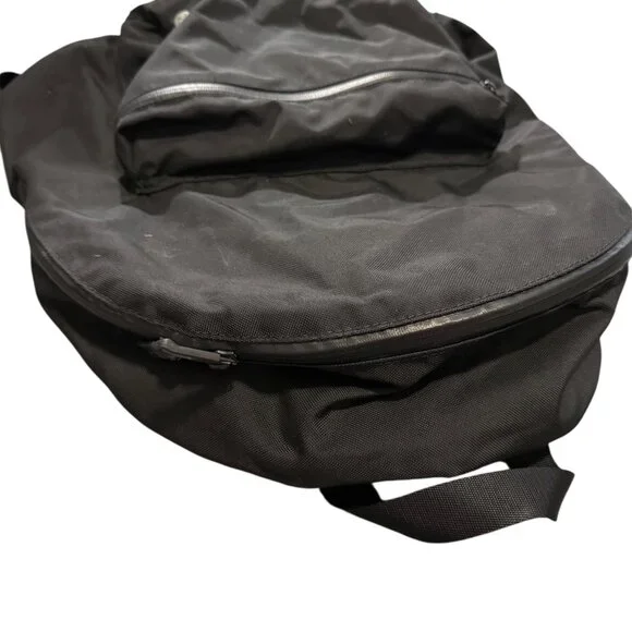 Lululemon Black Zipper Backpack with Single Front Zipper Pocket- Small- Basic - Picture 4 of 10